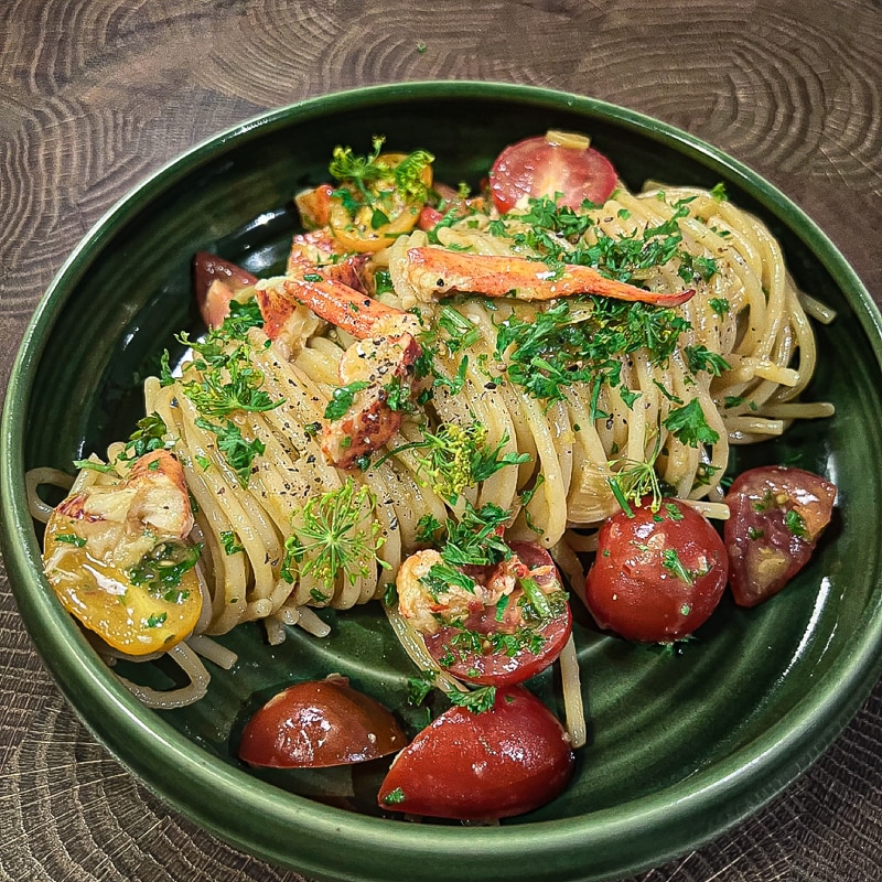 Hummerpasta med aromatiska toner Hummerpasta med aromatiska toner